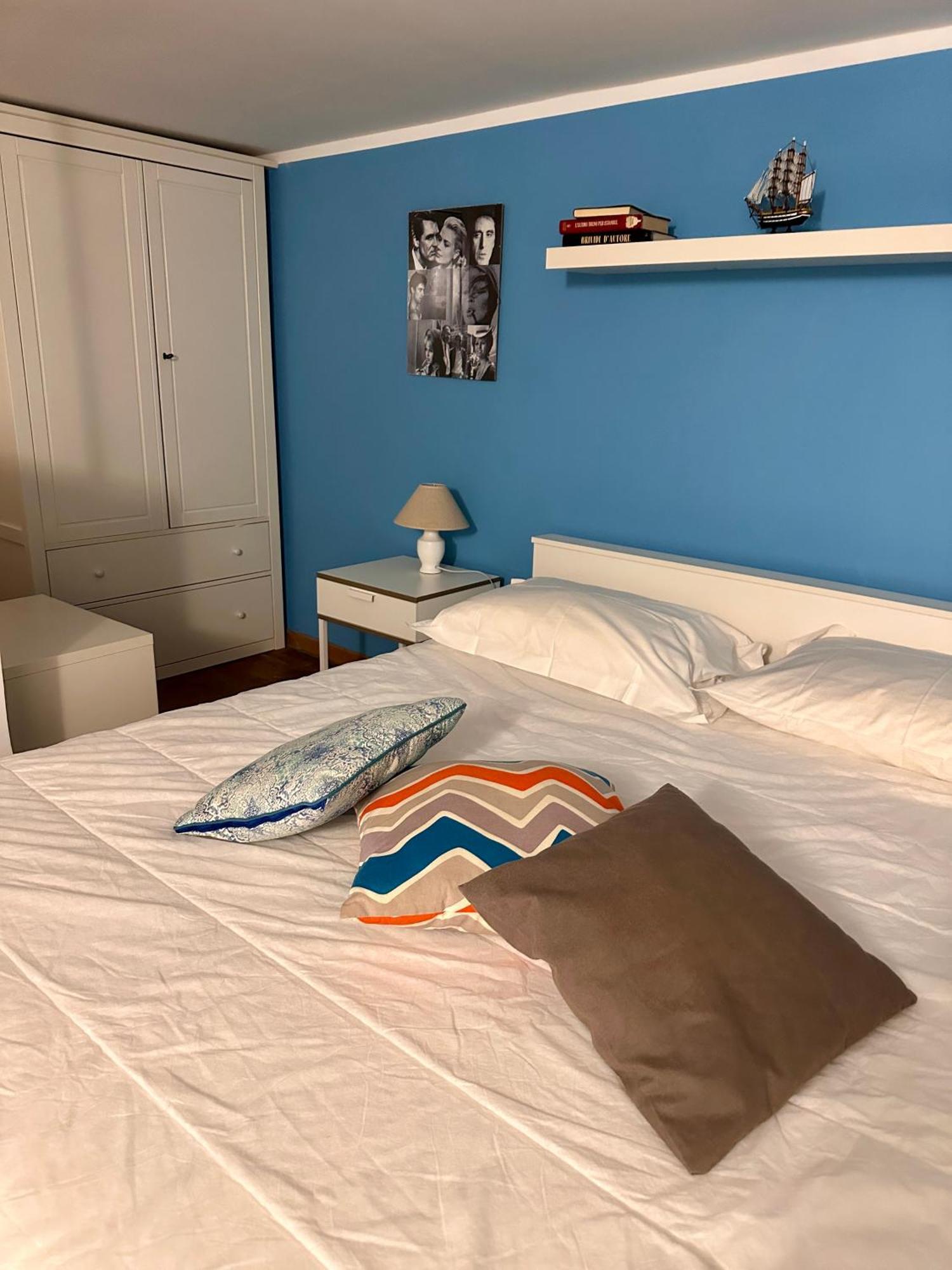 Blu Fronte Mare Apartment Palermo Bagian luar foto